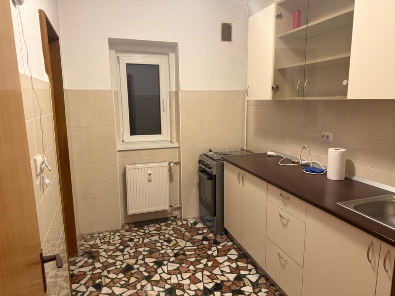 Bucurestii Noi, Pajura,