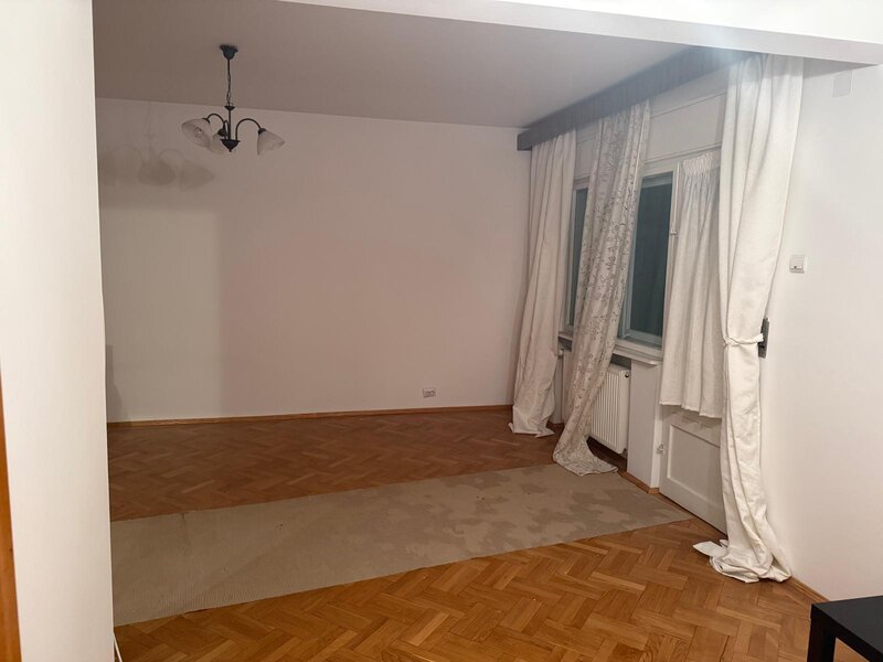 Bucurestii Noi, Pajura,