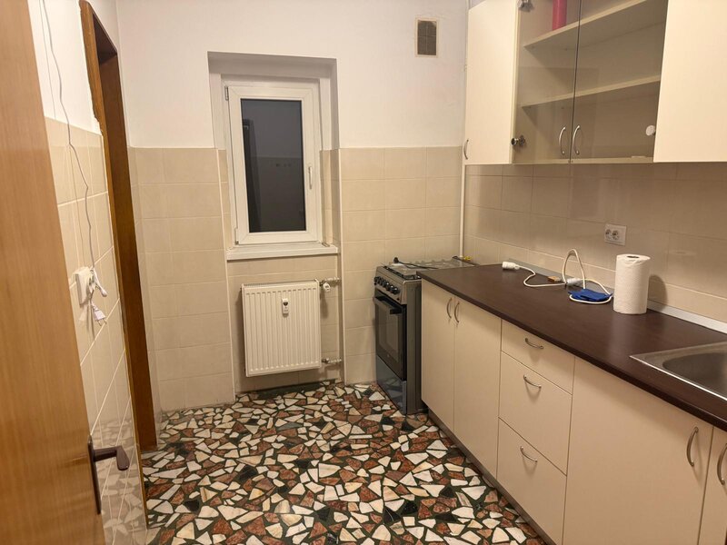 Bucurestii Noi, Pajura,