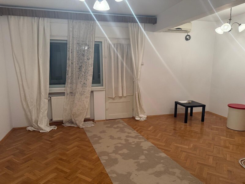 Bucurestii Noi, Pajura,